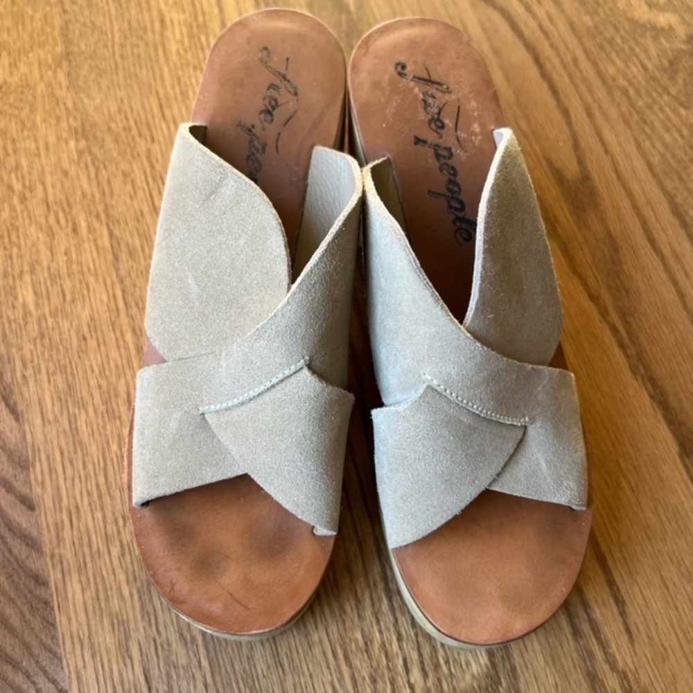 FREE PEOPLE • KORA Platform Clog Beige Tan - Picture 3 of 16